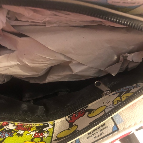 Animations Disney Purse Mickey and Minnie NWT - Picture 12 of 12